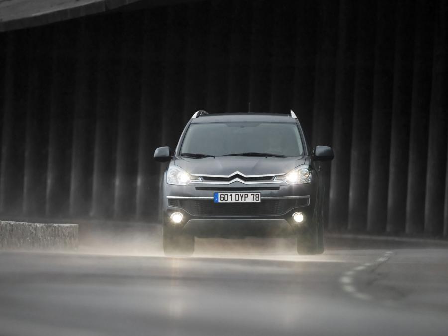  Citroen C-Crosser 2007 года  (фото 8 из 22)